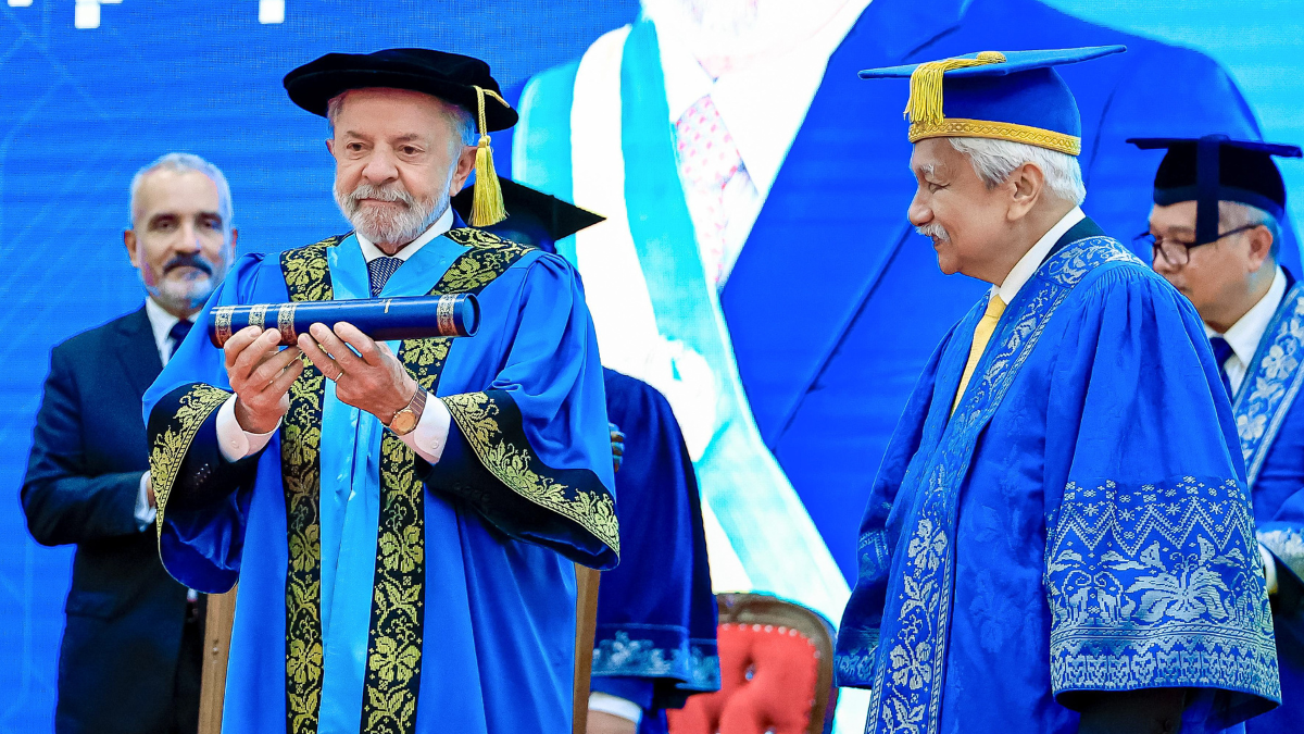 Lula Lula recebe o título de Doutor Honoris Causa na Malásia