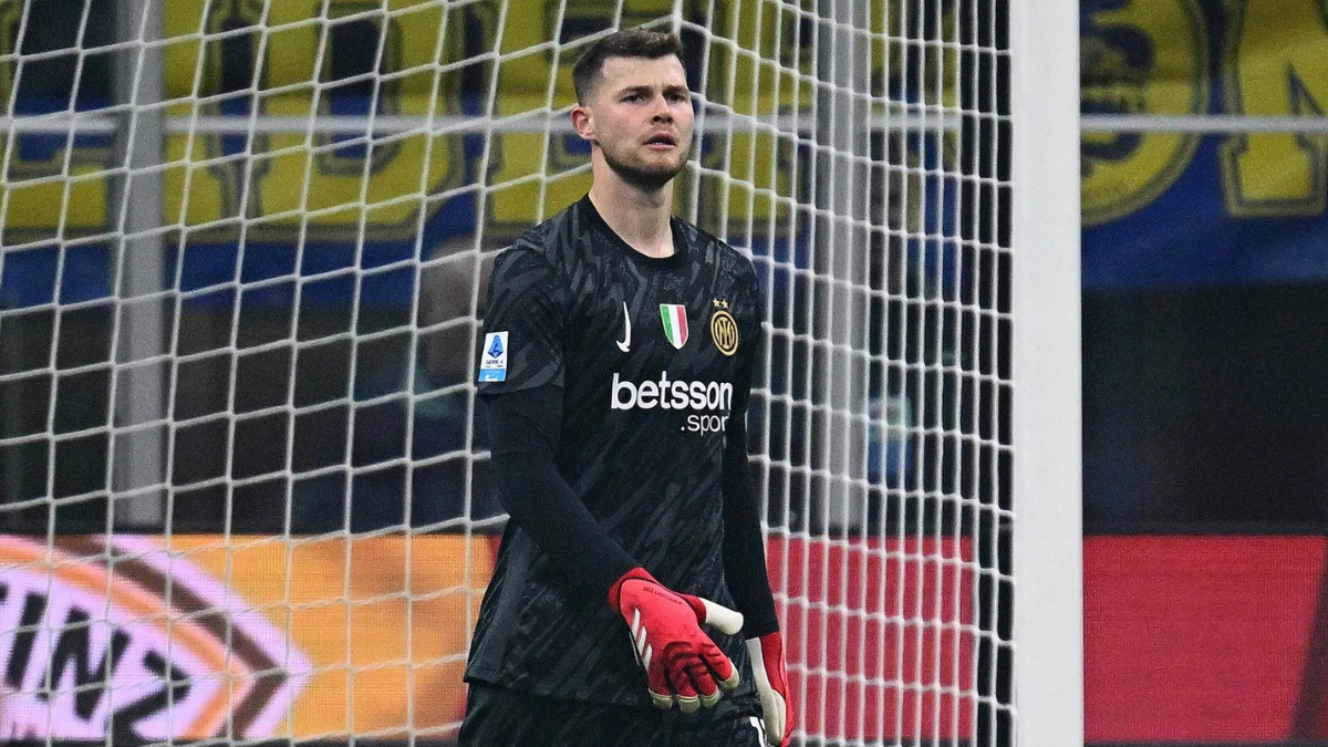 Martínez Goleiro Josep Martínez em campo