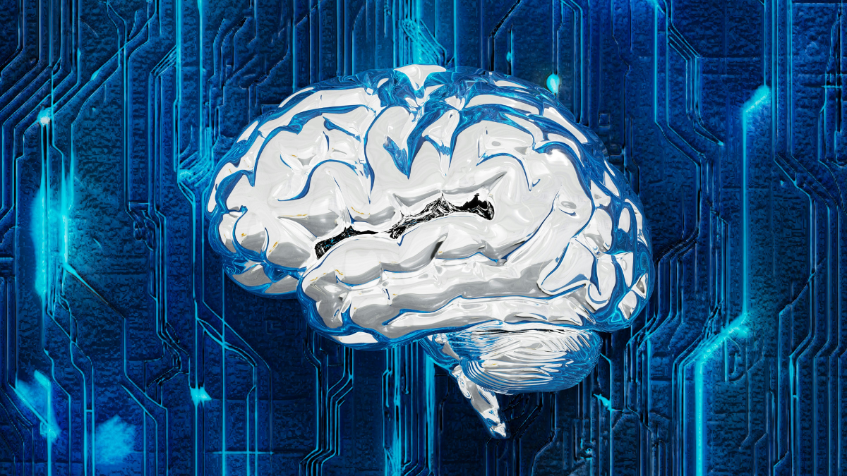 Inteligência Artificial_Saúde_Usplash Ilustração digital de um cérebro metálico prateado com reflexos azulados, flutuando sobre um fundo que lembra circuitos eletrônicos em tons de azul. A imagem transmite a ideia de conexão entre tecnologia e inteligência humana, simbolizando inteligência artificial ou interface cérebro-máquina.